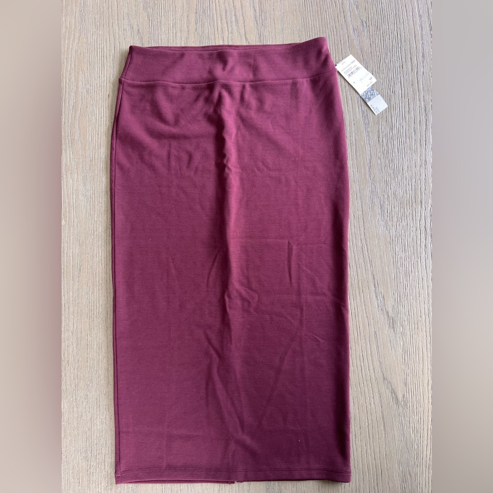 Women’s burgundy stretch pencil skirt, new with tag